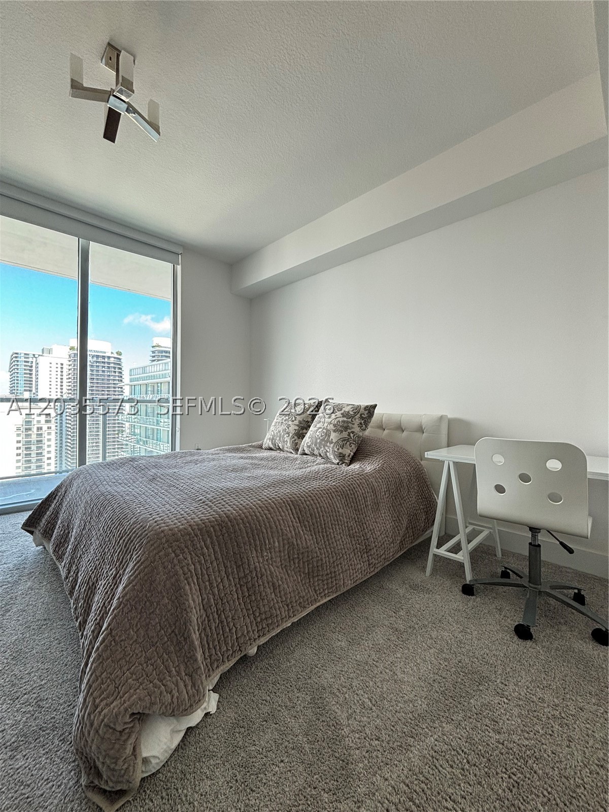 79 SW 12th St #4012-S, Miami FL 33130
