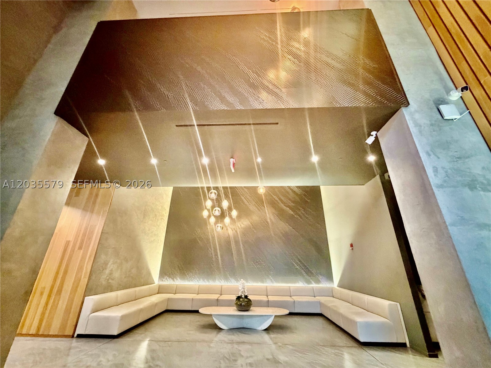 151 SE 1st St #408, Miami FL 33131