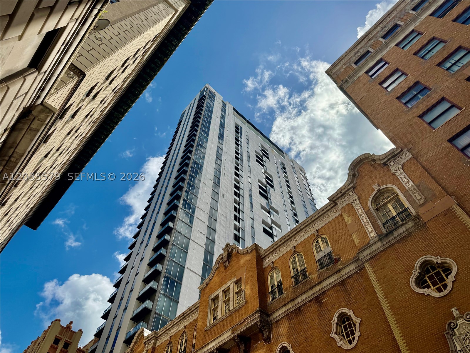 151 SE 1st St #408, Miami FL 33131