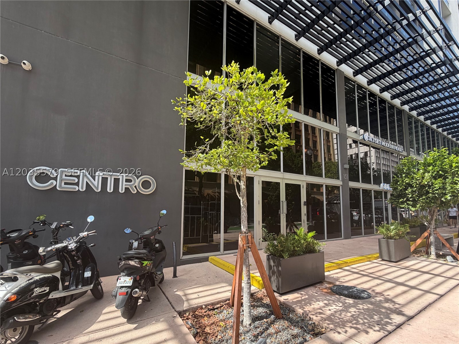 151 SE 1st St #408, Miami FL 33131