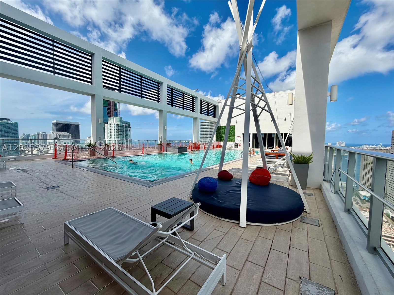 151 SE 1st St #408, Miami FL 33131