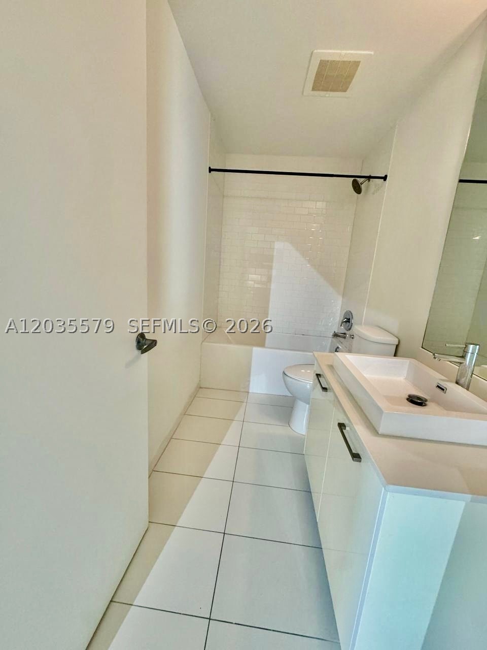 151 SE 1st St #408, Miami FL 33131