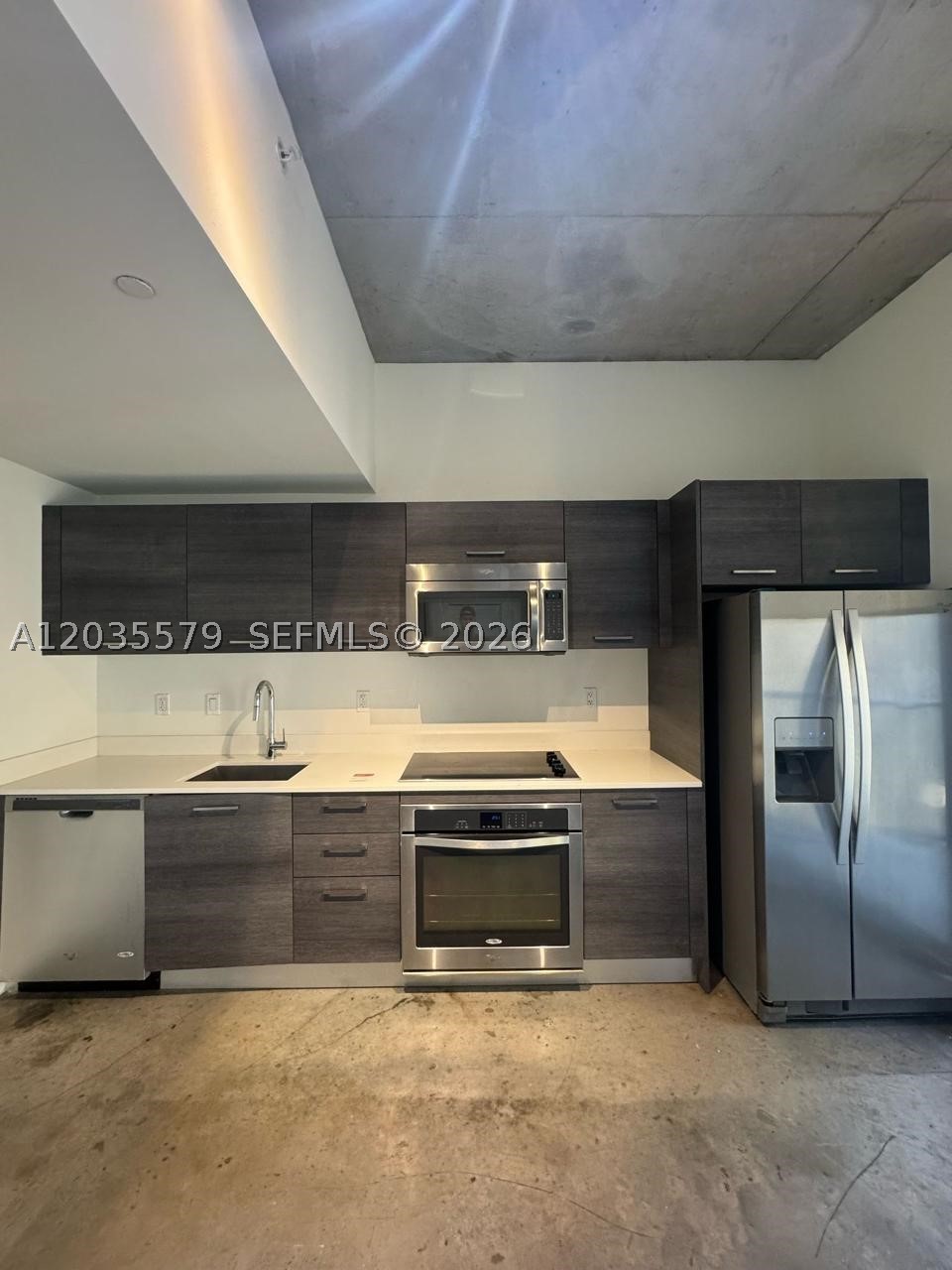 151 SE 1st St #408, Miami FL 33131
