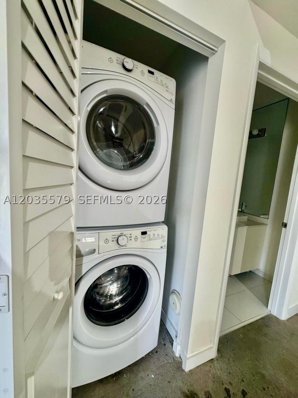 151 SE 1st St #408, Miami FL 33131