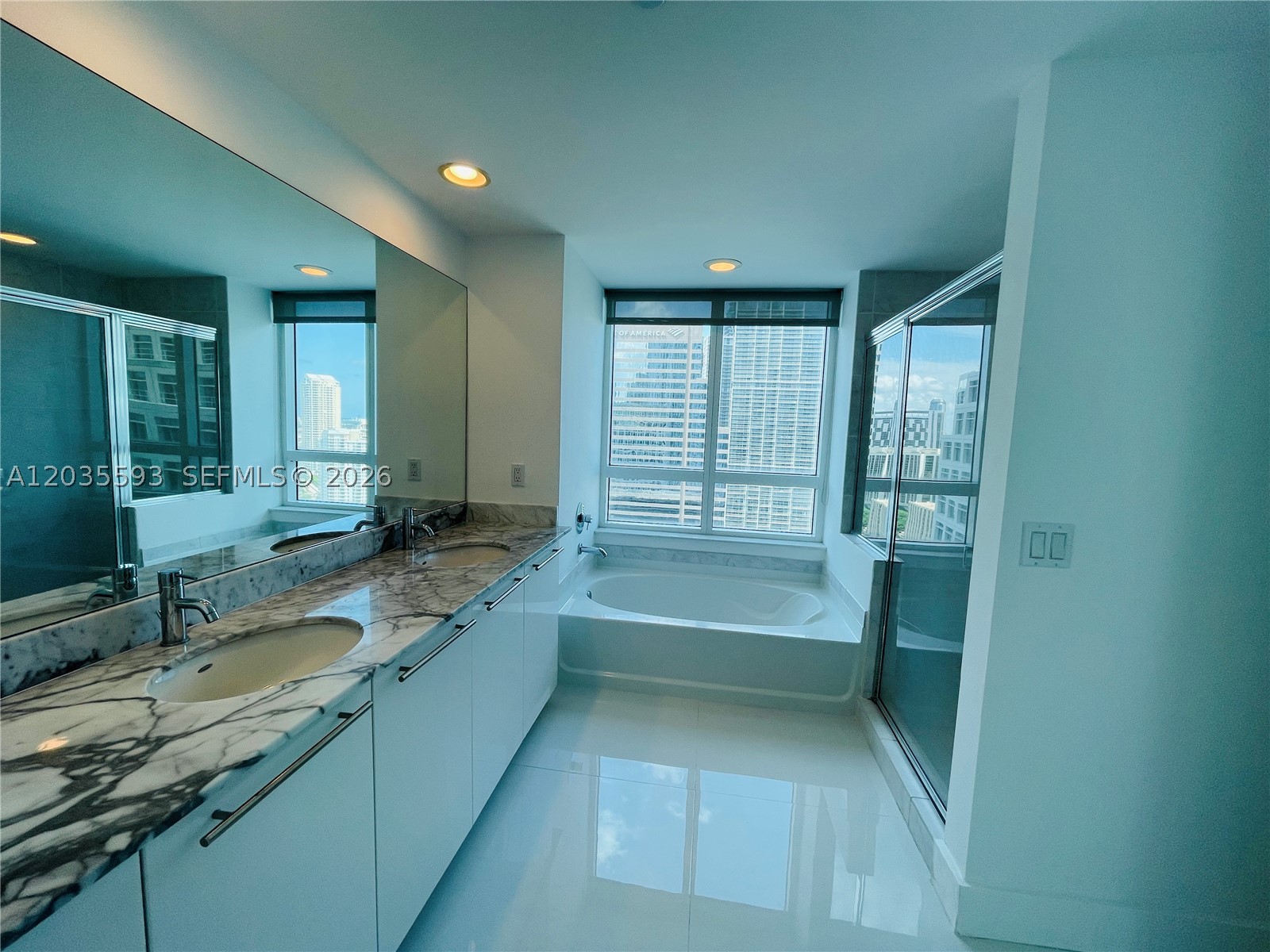 950 Brickell Bay Dr #3210, Miami FL 33131