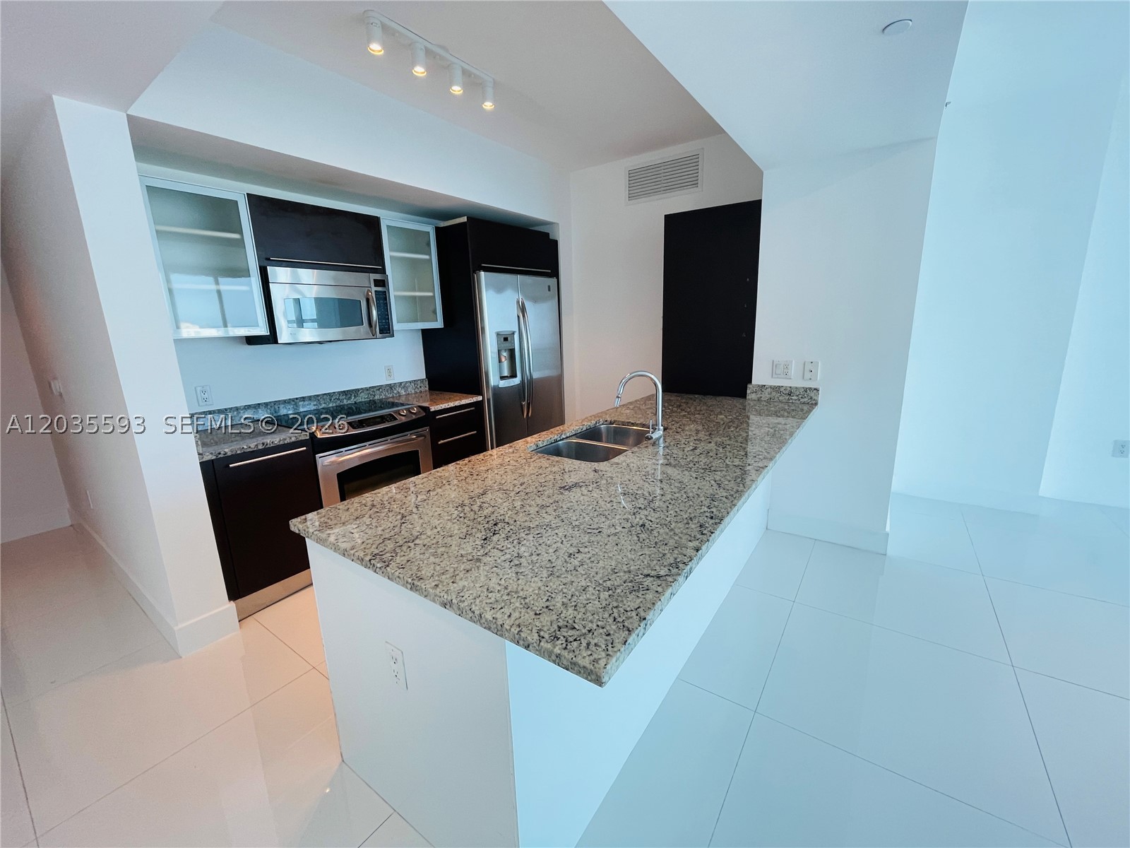 950 Brickell Bay Dr #3210, Miami FL 33131