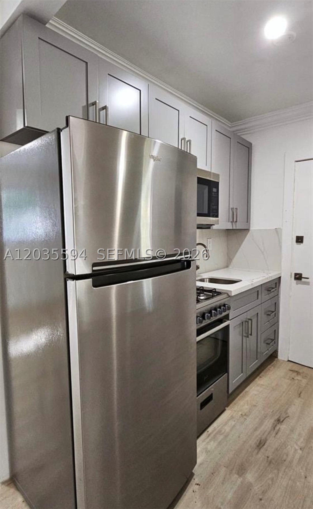 6330 SW 79th St #19, South Miami FL 33143