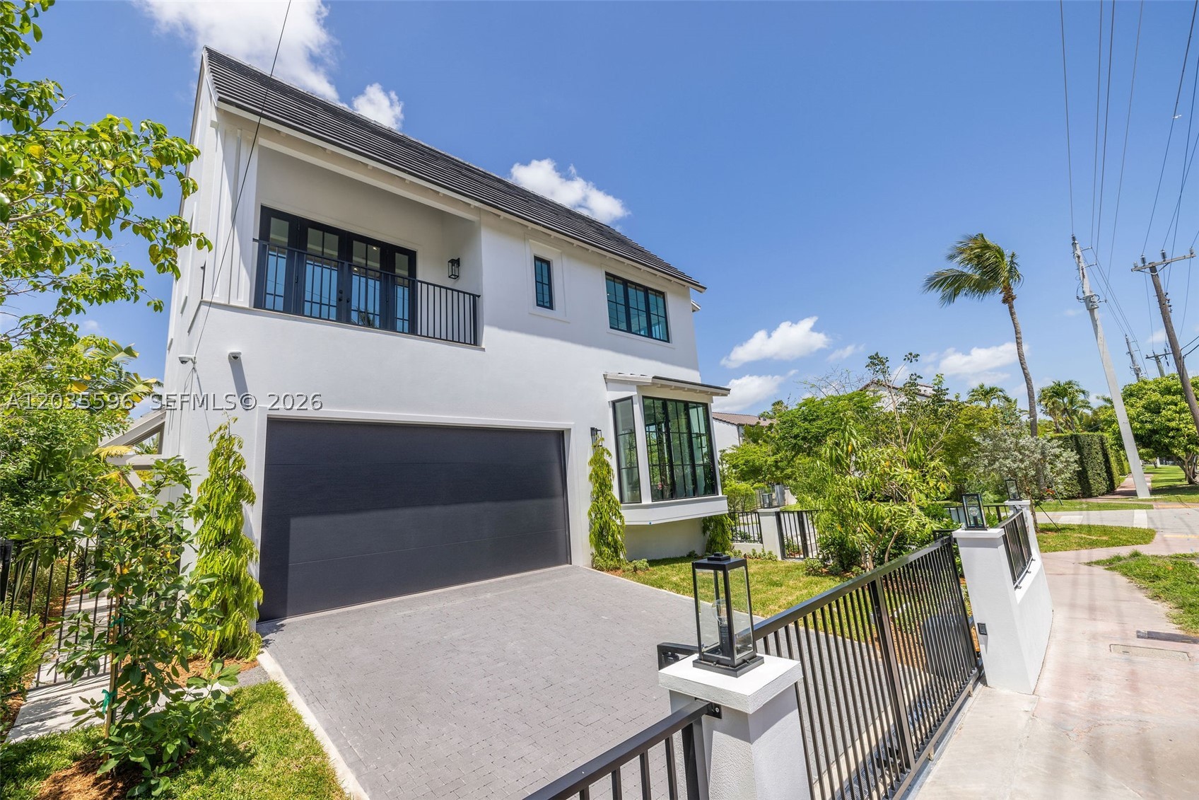 5262 La Gorce Dr, Miami Beach FL 33140