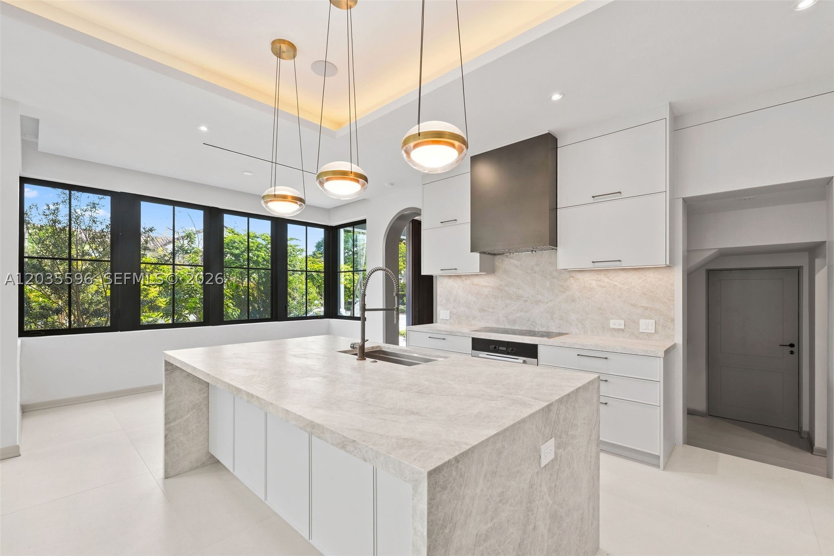 5262 La Gorce Dr, Miami Beach FL 33140