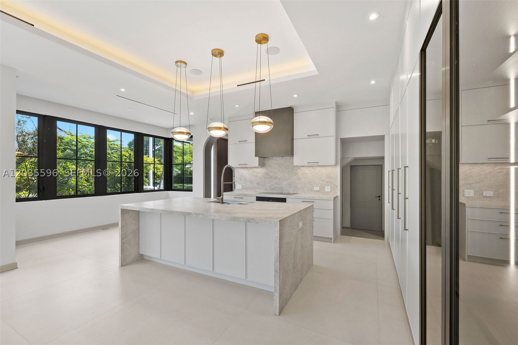 5262 La Gorce Dr, Miami Beach FL 33140