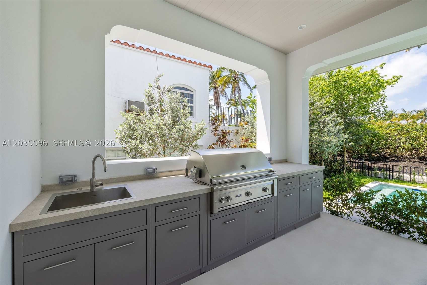 5262 La Gorce Dr, Miami Beach FL 33140