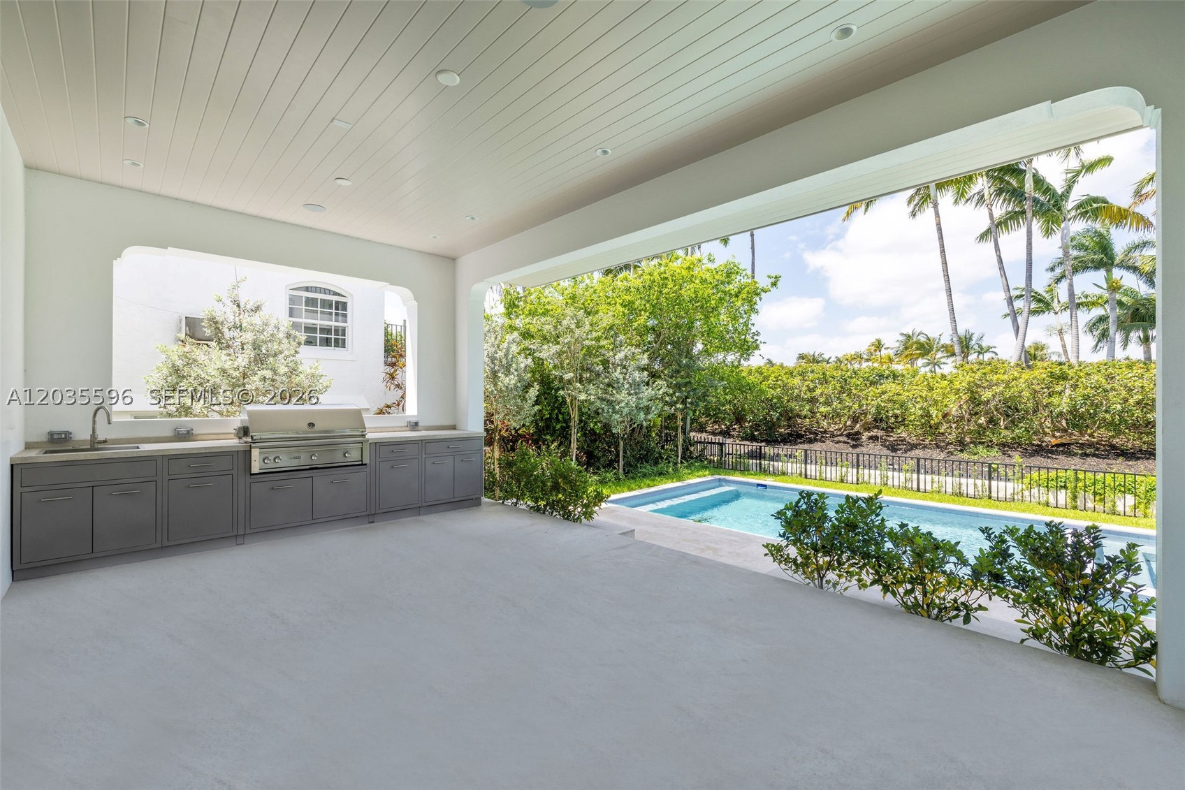 5262 La Gorce Dr, Miami Beach FL 33140