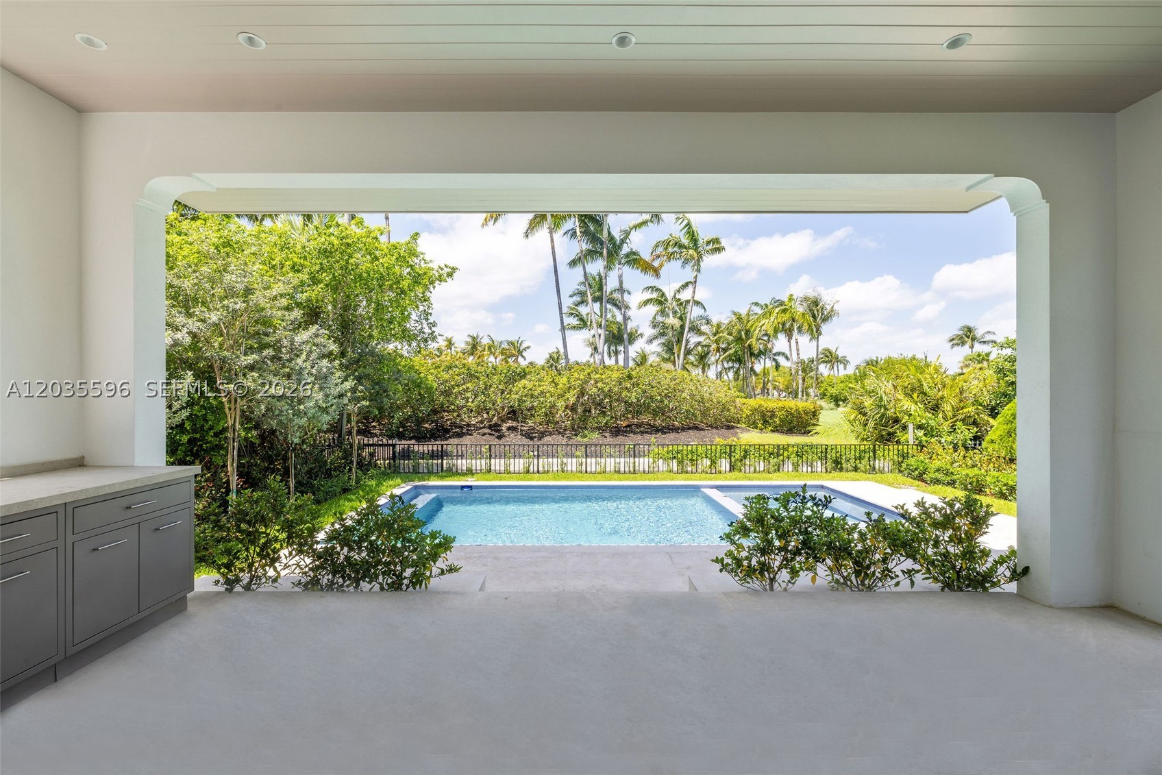 5262 La Gorce Dr, Miami Beach FL 33140