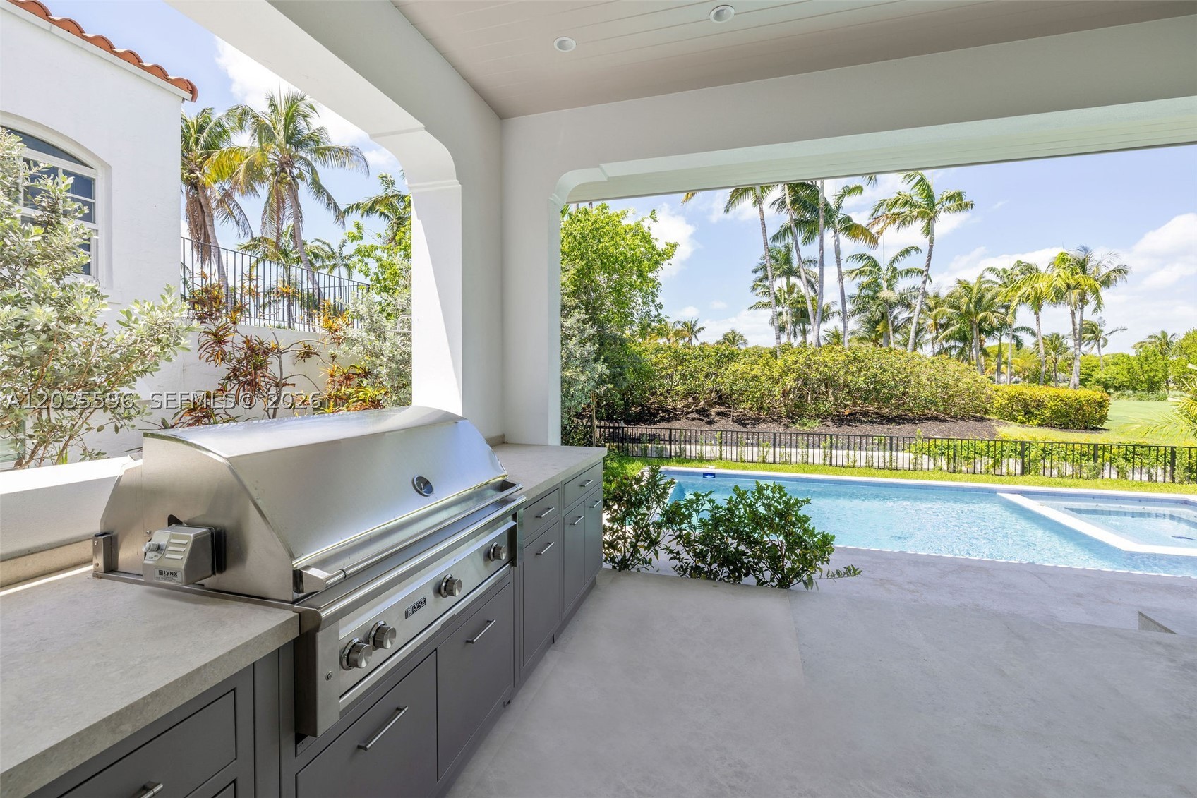 5262 La Gorce Dr, Miami Beach FL 33140