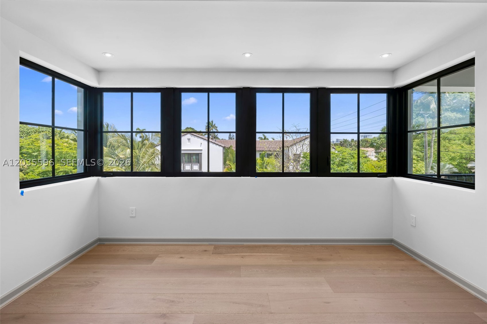 5262 La Gorce Dr, Miami Beach FL 33140