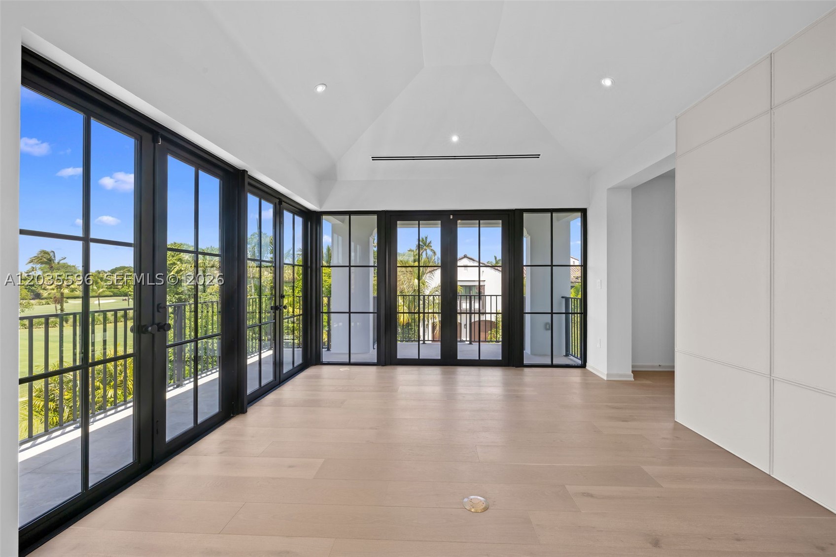 5262 La Gorce Dr, Miami Beach FL 33140