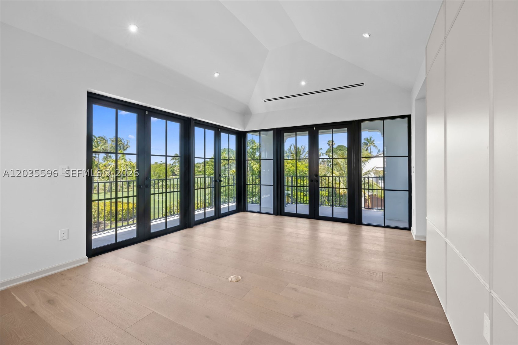 5262 La Gorce Dr, Miami Beach FL 33140