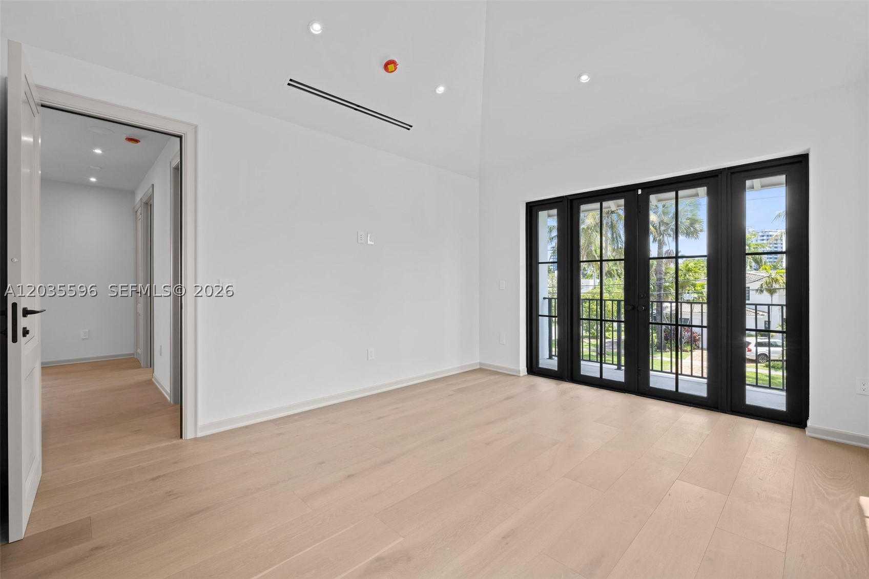 5262 La Gorce Dr, Miami Beach FL 33140