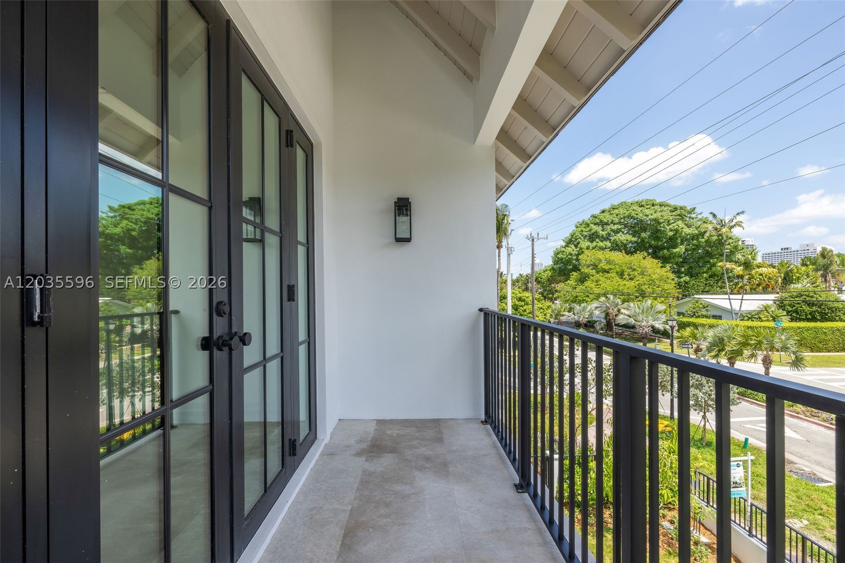 5262 La Gorce Dr, Miami Beach FL 33140