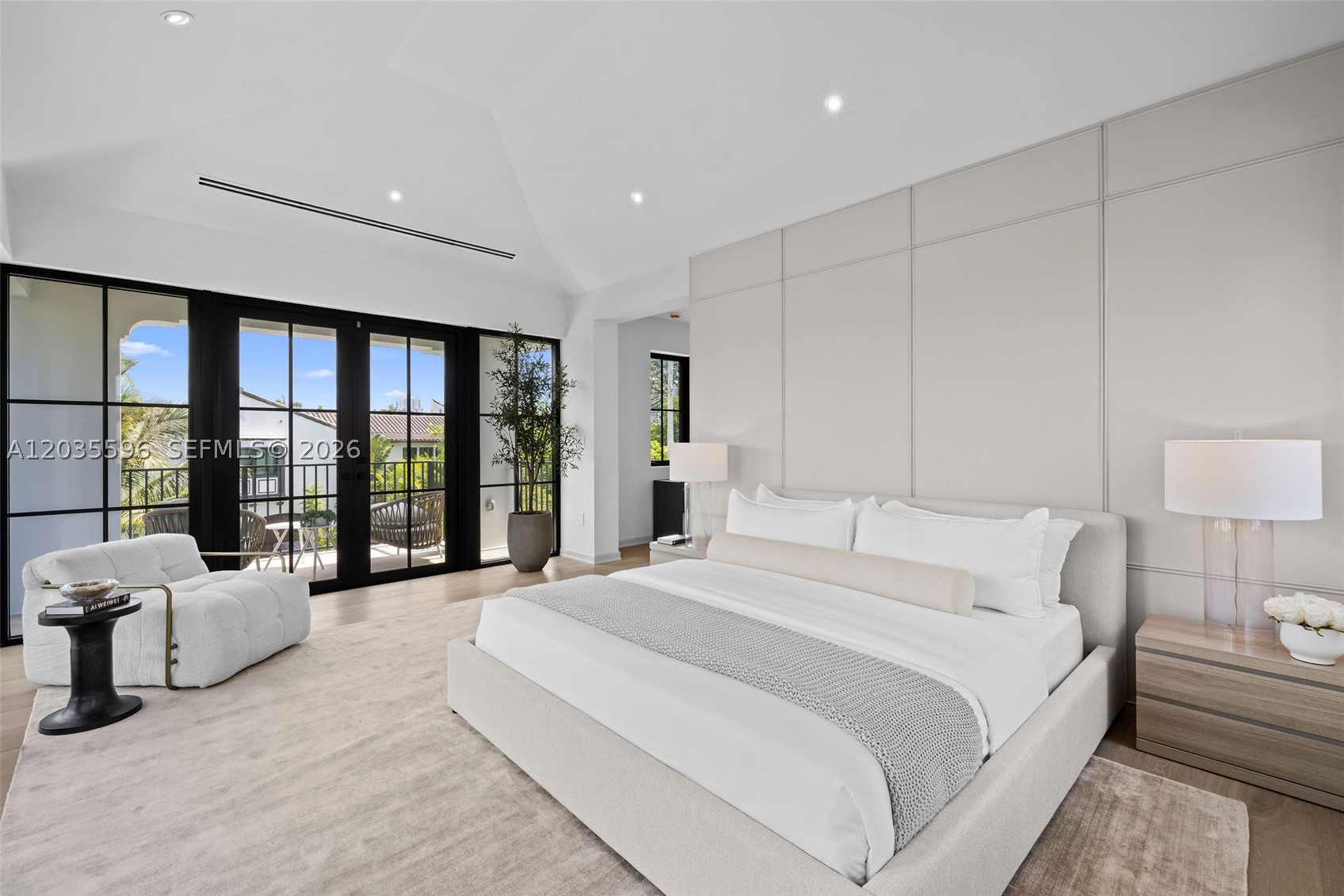 5262 La Gorce Dr, Miami Beach FL 33140