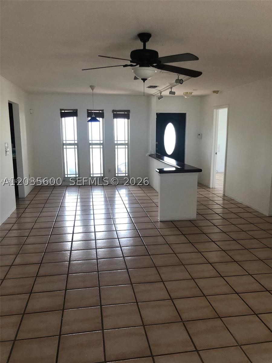 Dania Beach FL 33004 - A12035600