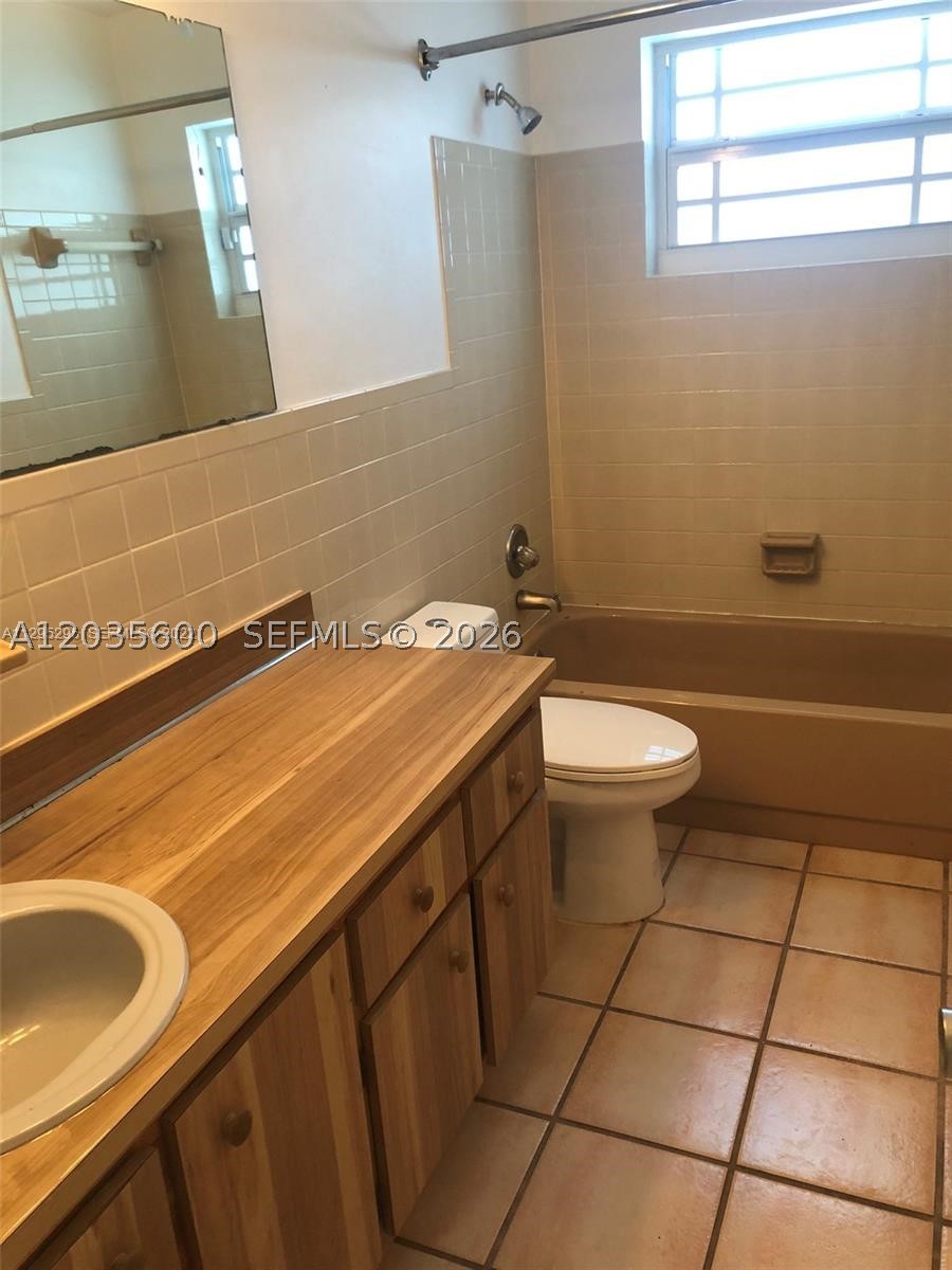 Dania Beach FL 33004 - A12035600