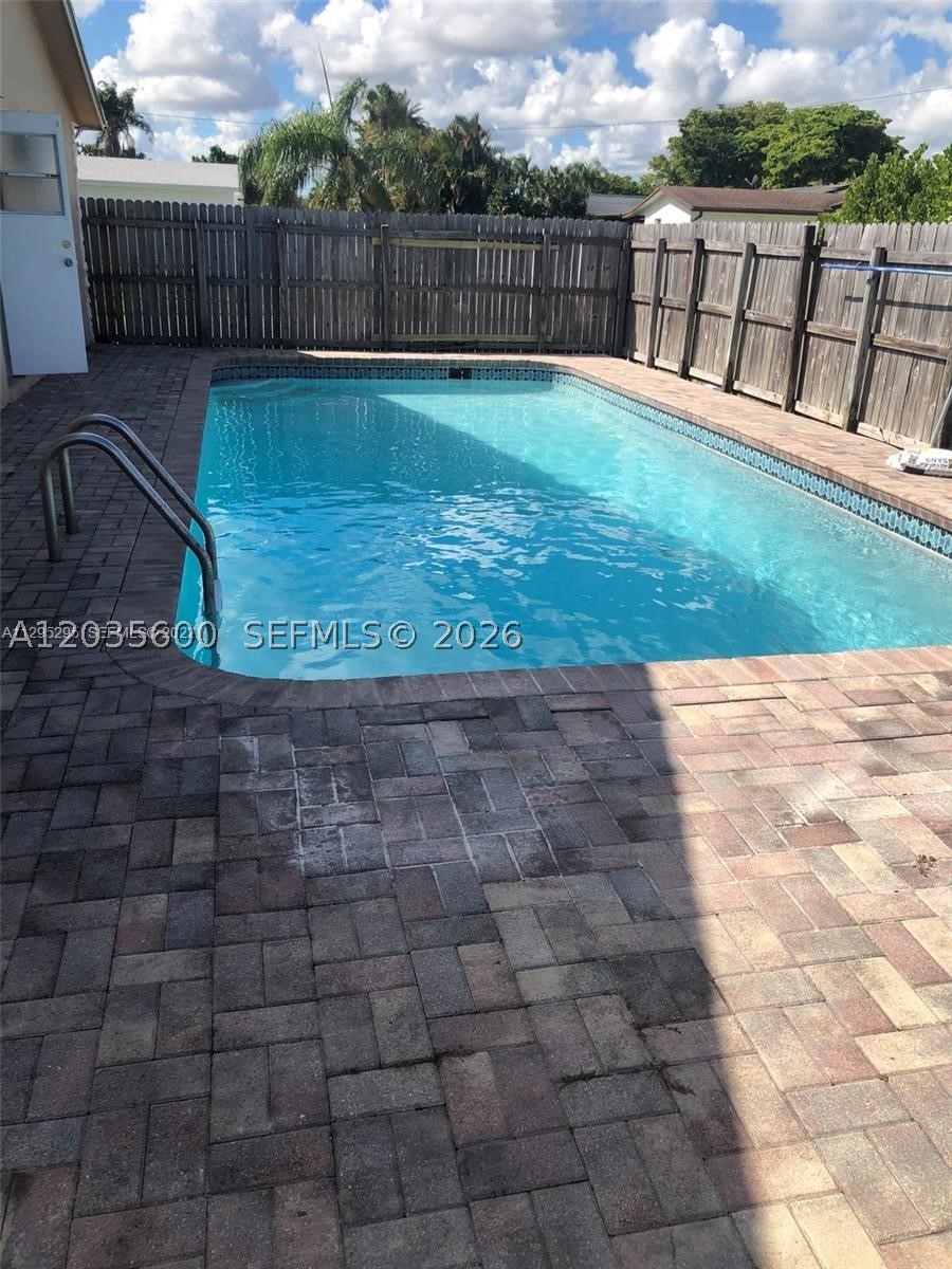 Dania Beach FL 33004 - A12035600