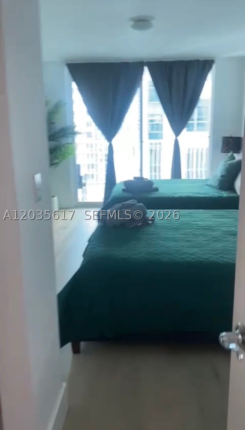 1200 Brickell Bay Dr #3318, Miami FL 33131