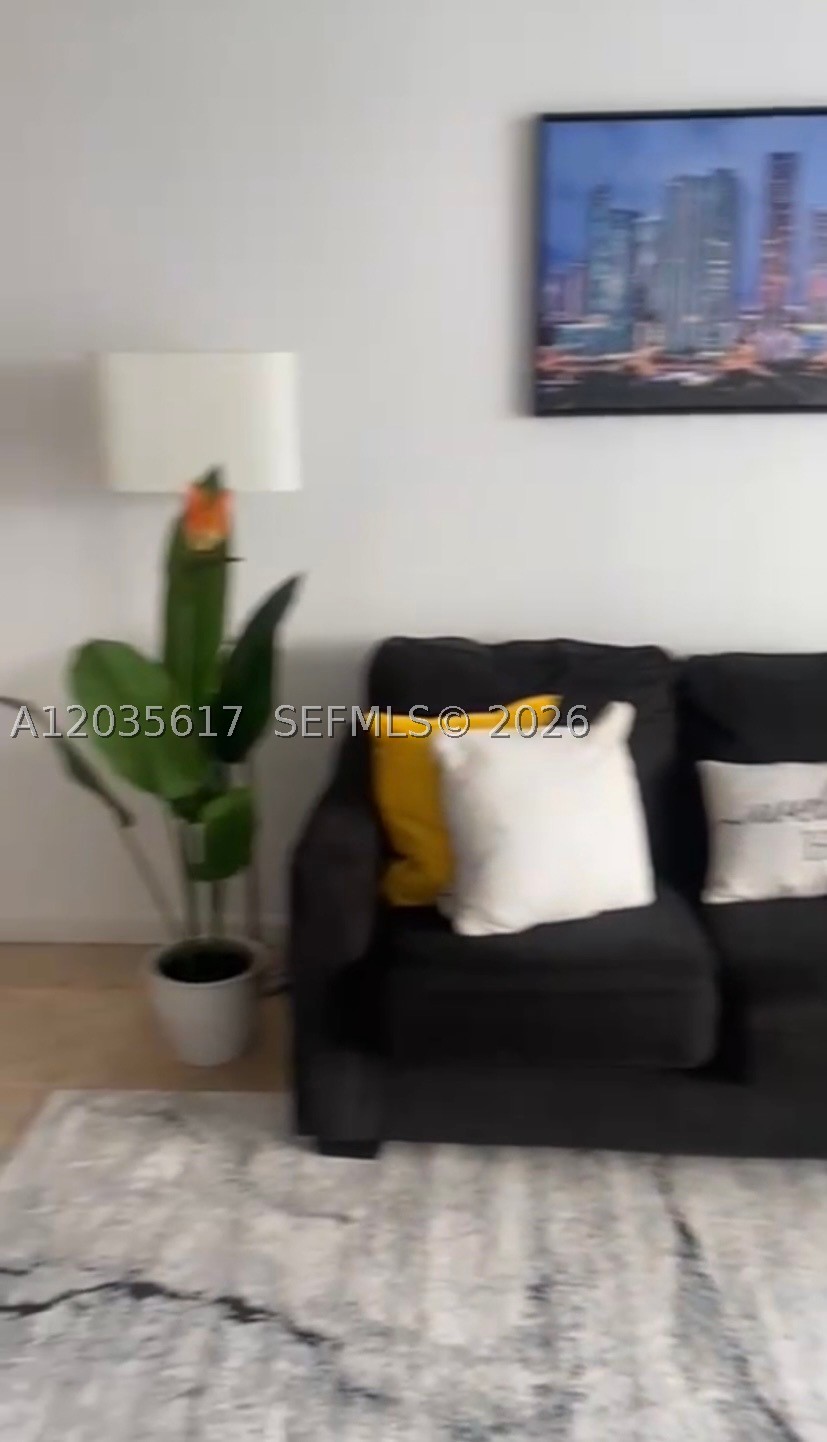1200 Brickell Bay Dr #3318, Miami FL 33131