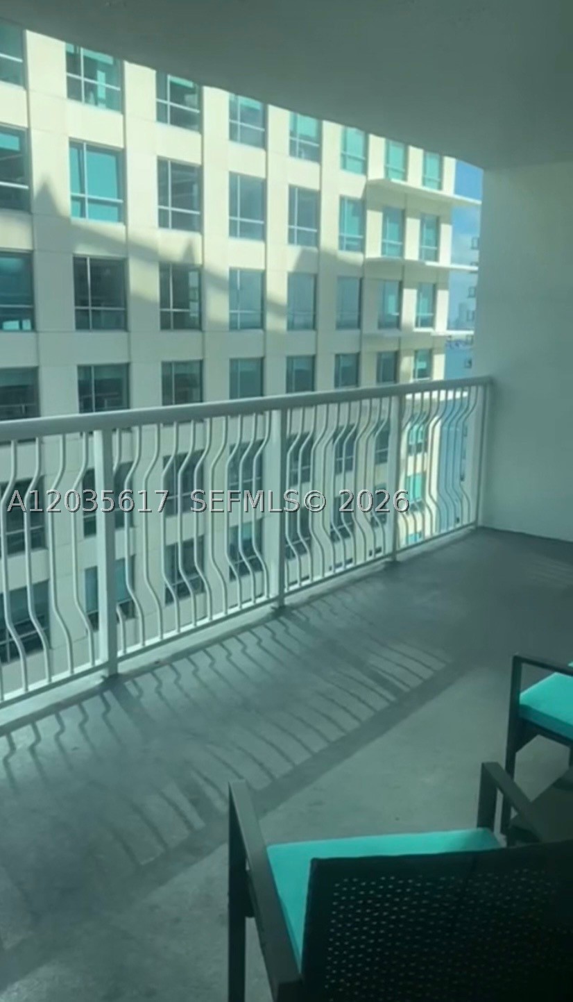 1200 Brickell Bay Dr #3318, Miami FL 33131