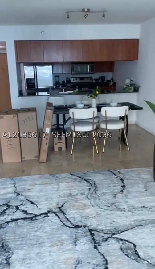 1200 Brickell Bay Dr #3318, Miami FL 33131