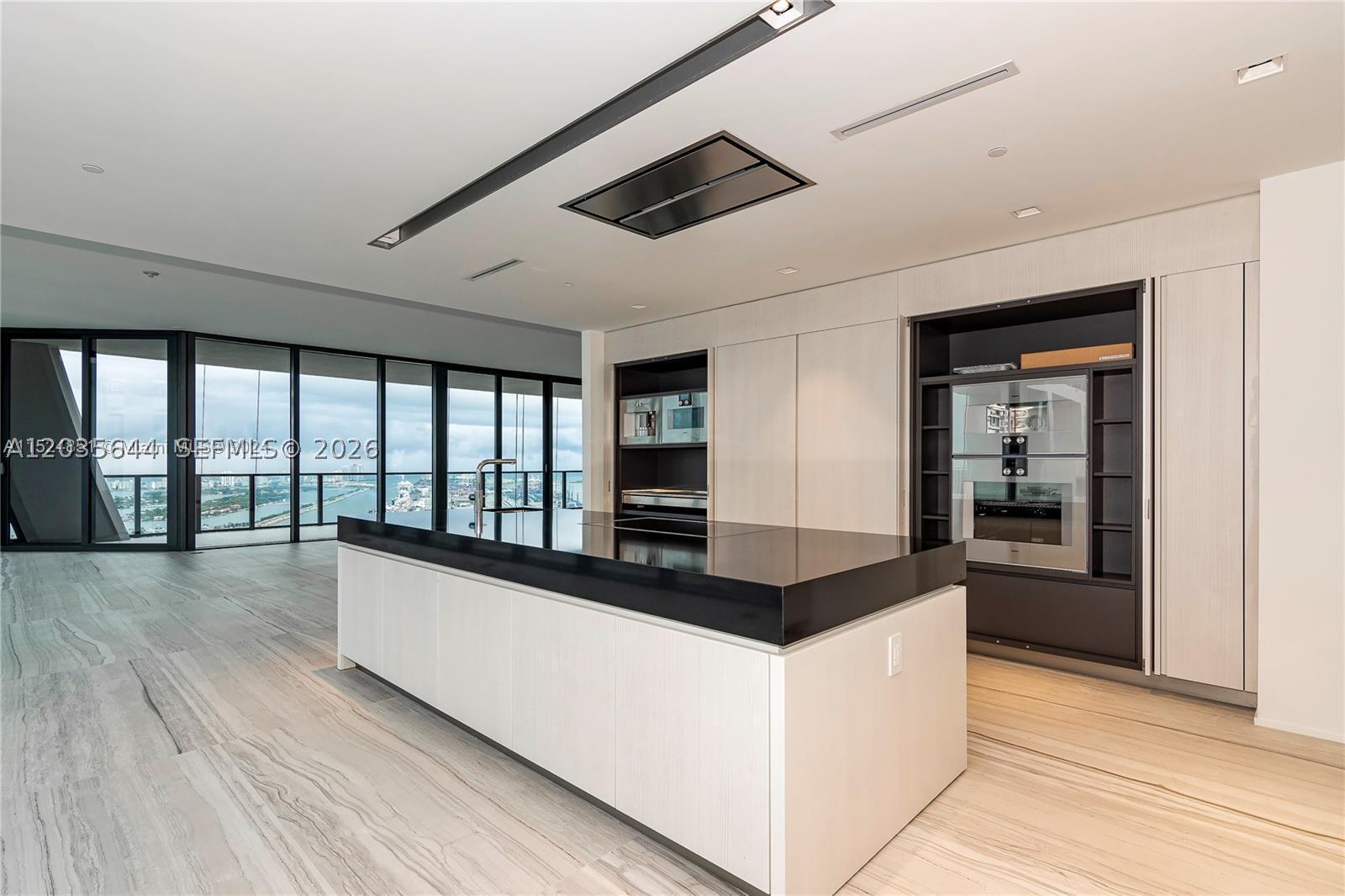 1000 Biscayne Blvd #4802, Miami FL 33132