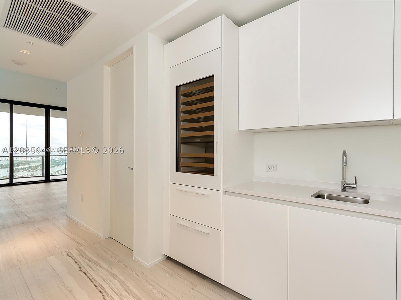 1000 Biscayne Blvd #4802, Miami FL 33132