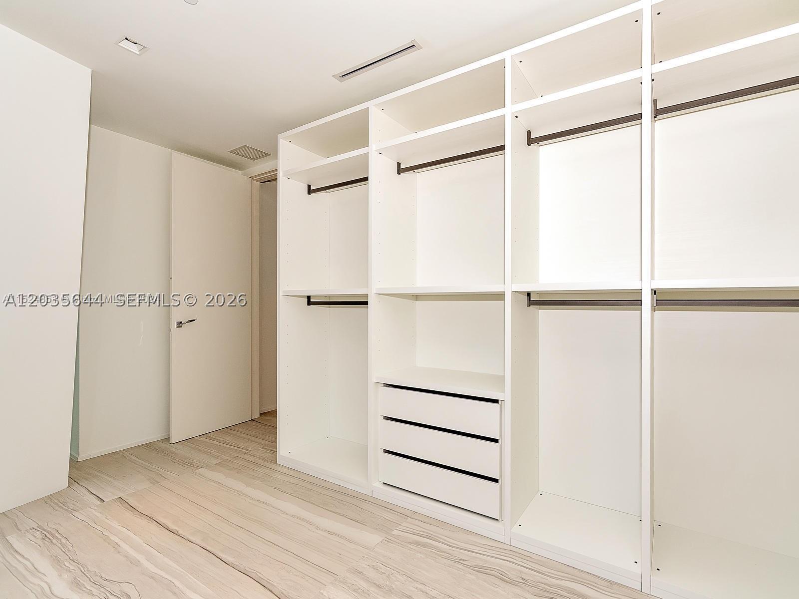 1000 Biscayne Blvd #4802, Miami FL 33132