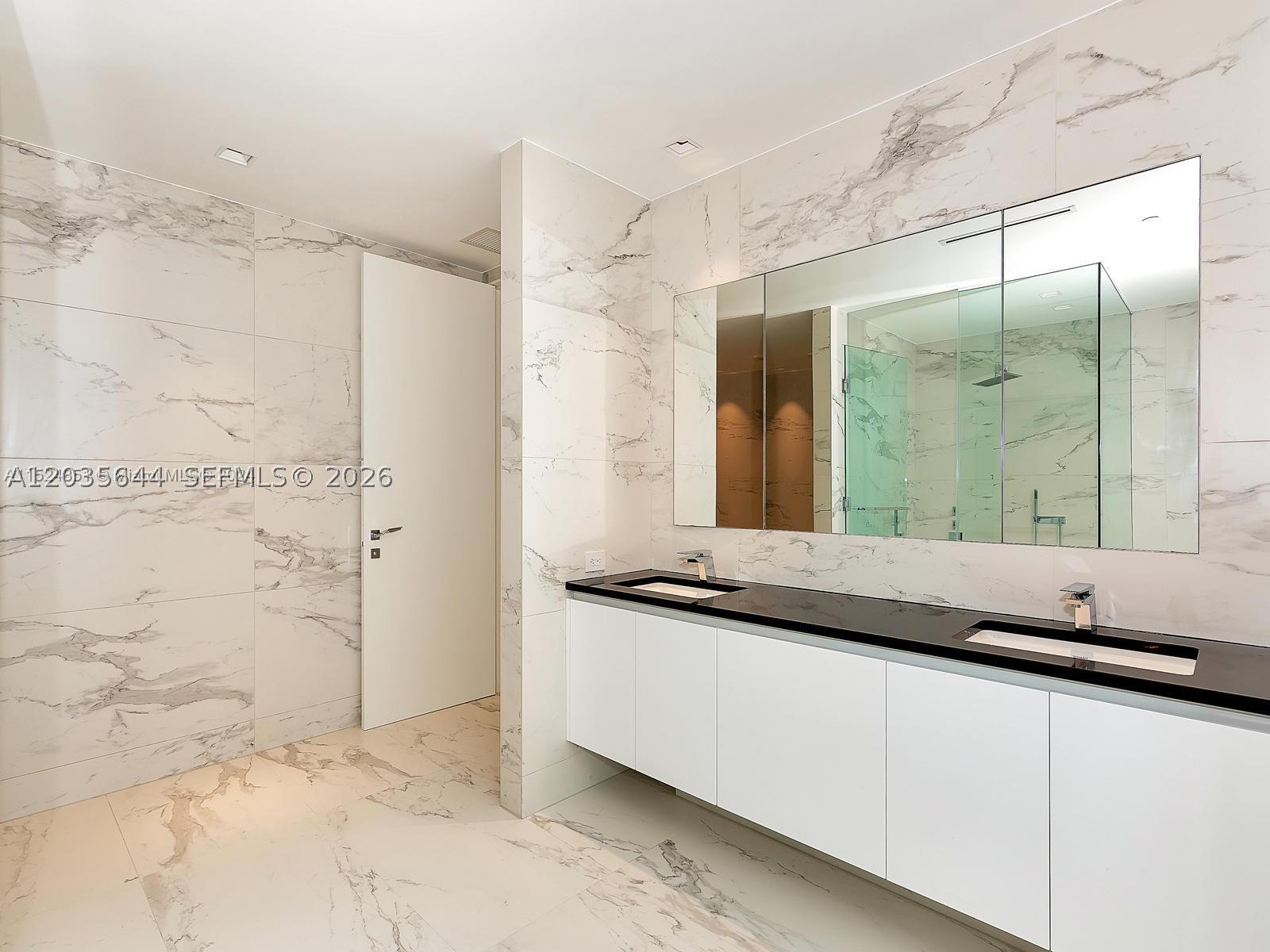1000 Biscayne Blvd #4802, Miami FL 33132
