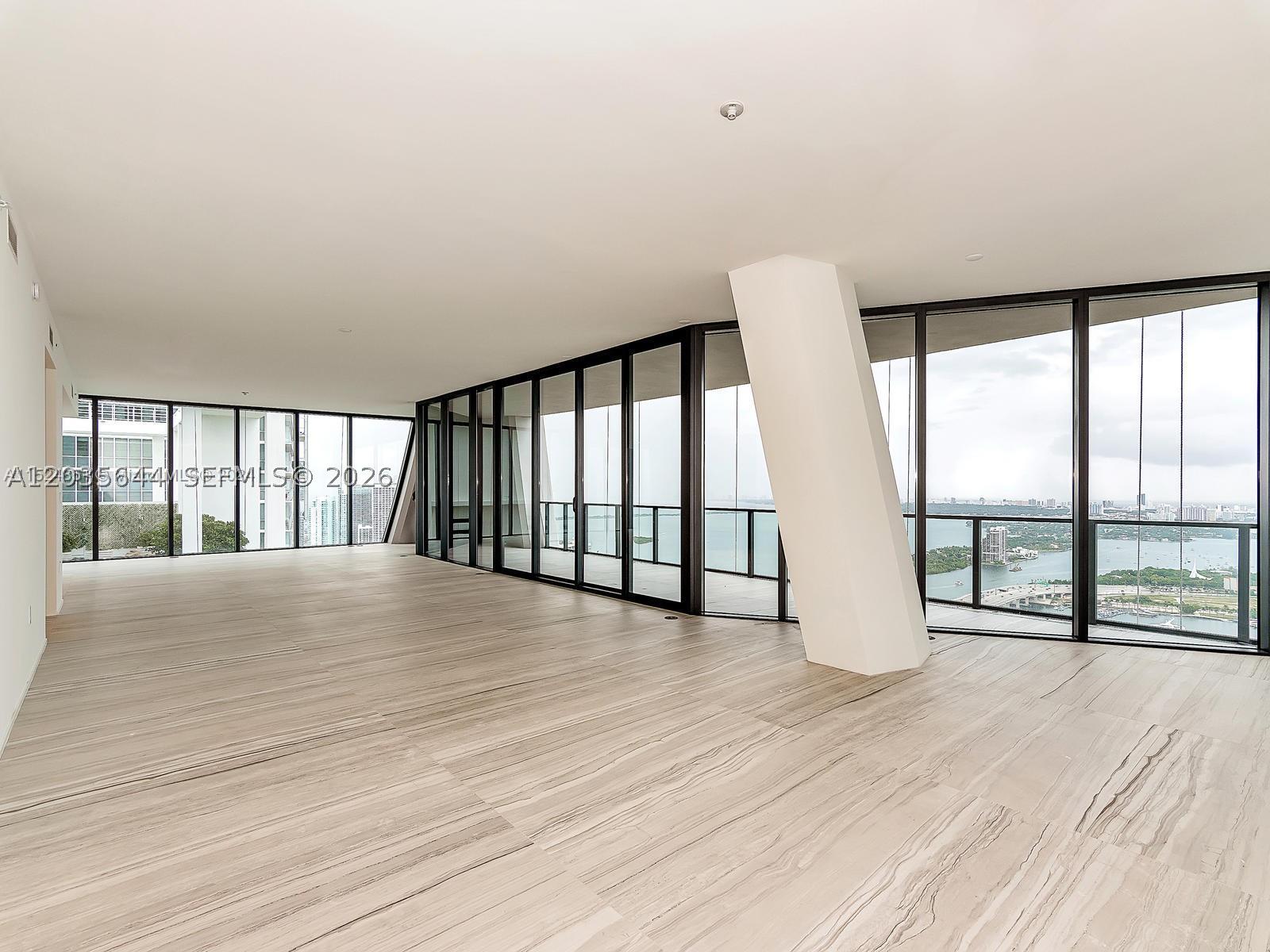 1000 Biscayne Blvd #4802, Miami FL 33132