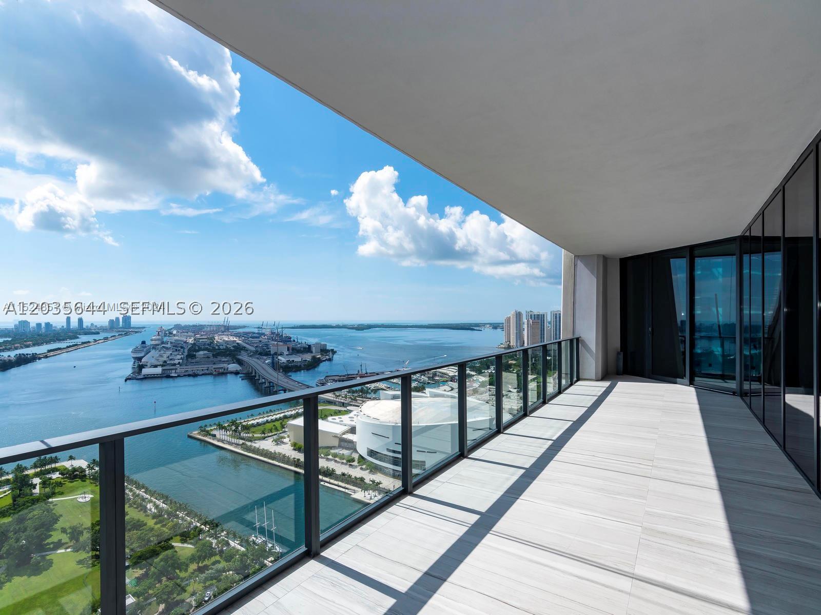 1000 Biscayne Blvd #4802, Miami FL 33132
