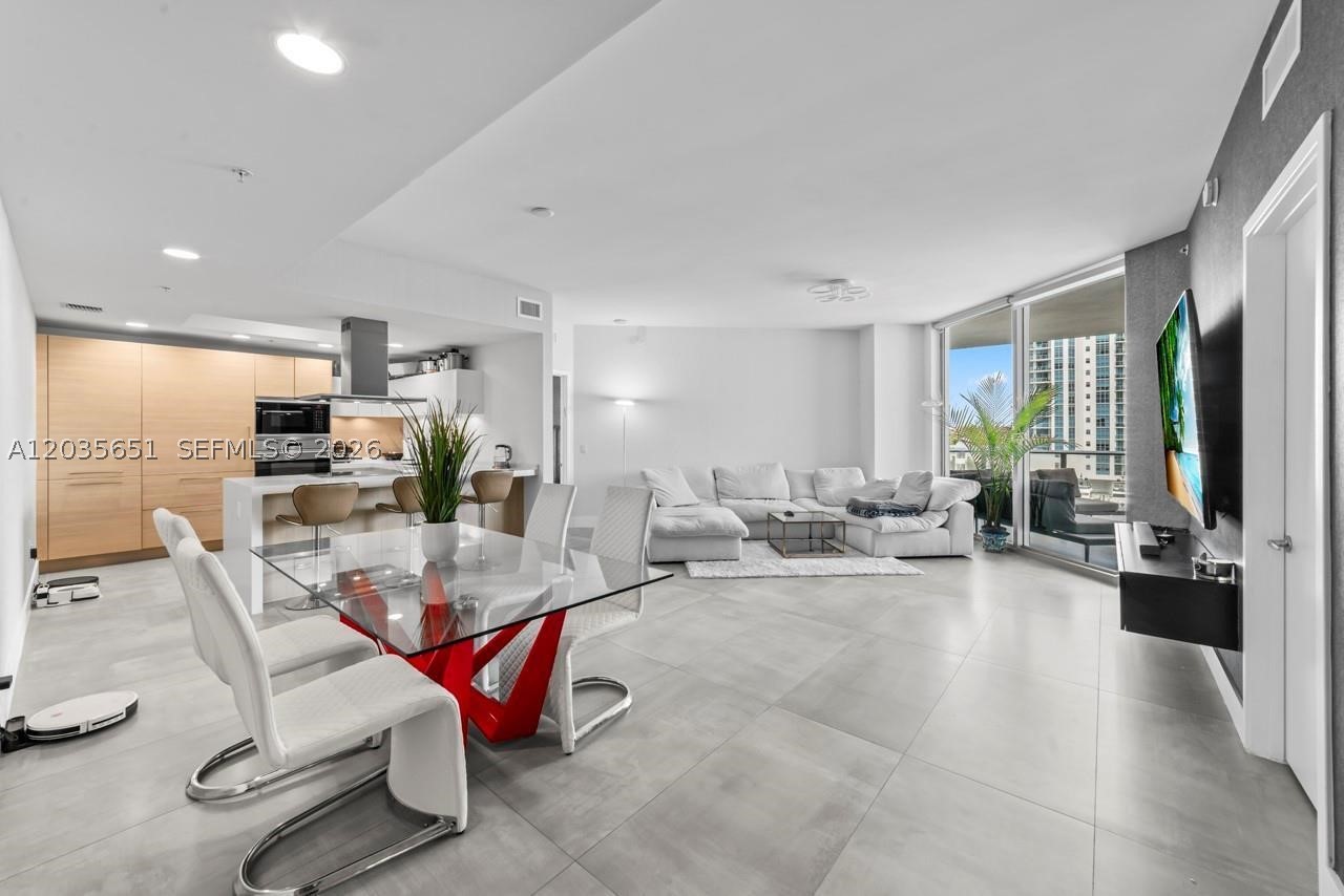 17111 Biscayne Blvd #503, North Miami Beach FL 33160