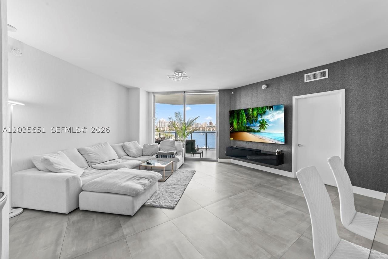 17111 Biscayne Blvd #503, North Miami Beach FL 33160