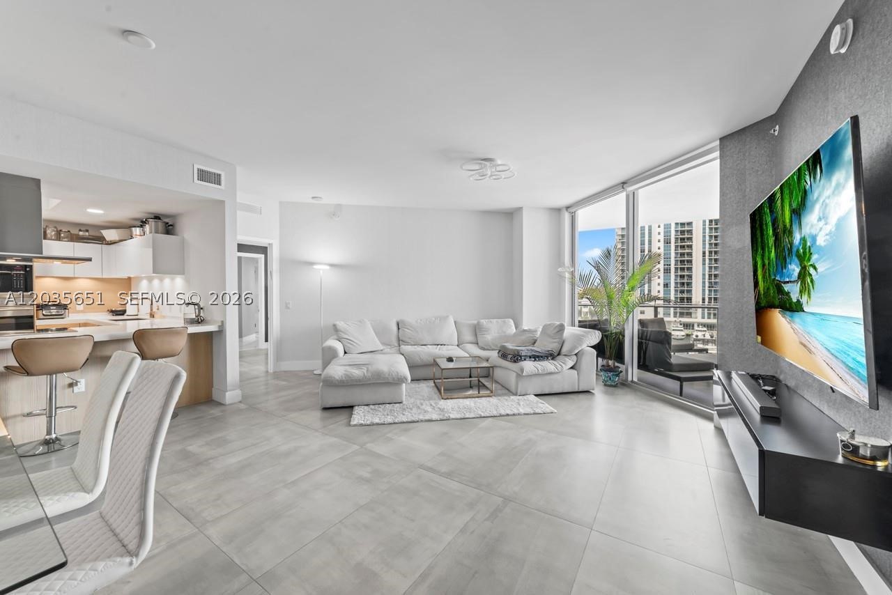 17111 Biscayne Blvd #503, North Miami Beach FL 33160