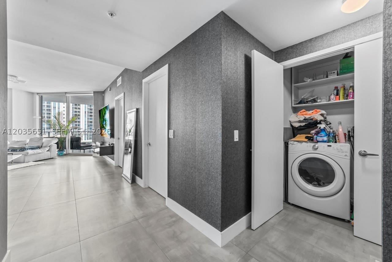 17111 Biscayne Blvd #503, North Miami Beach FL 33160