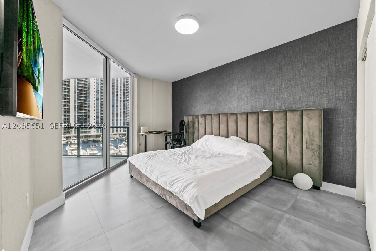17111 Biscayne Blvd #503, North Miami Beach FL 33160