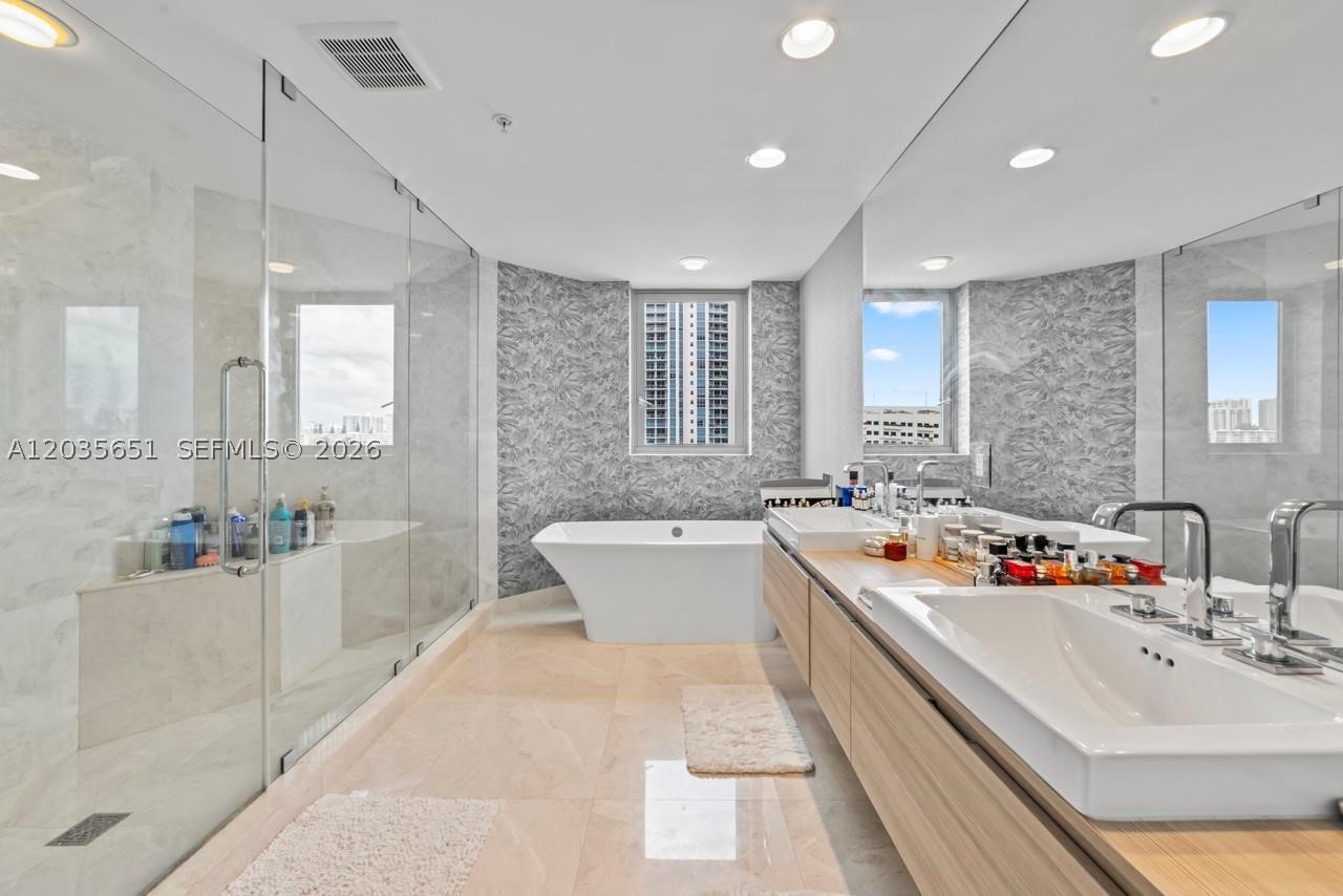 17111 Biscayne Blvd #503, North Miami Beach FL 33160
