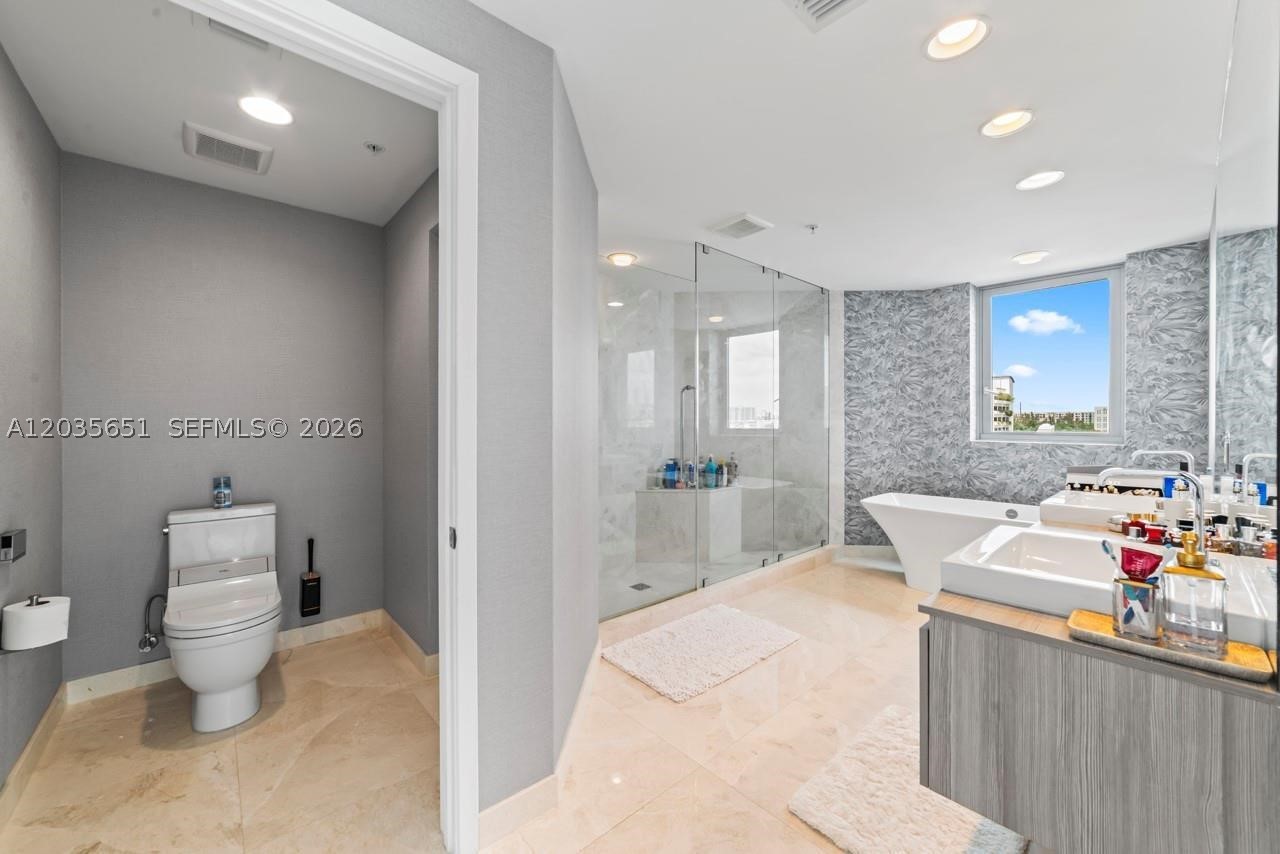 17111 Biscayne Blvd #503, North Miami Beach FL 33160