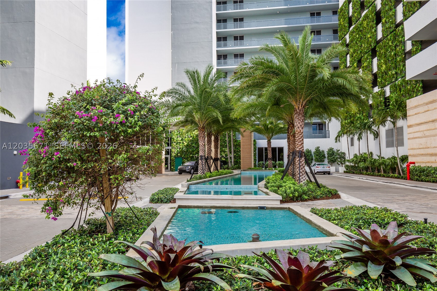 16385 Biscayne Blvd #1805, North Miami Beach FL 33160