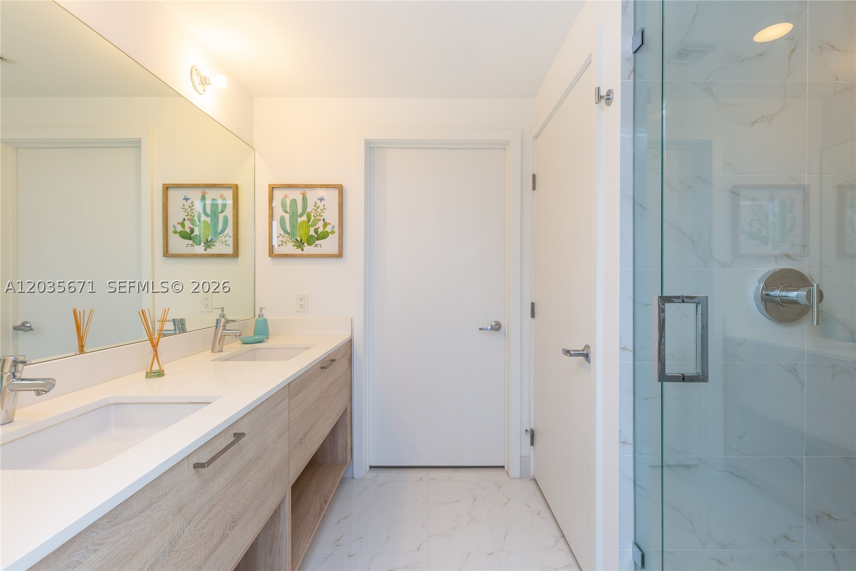 16385 Biscayne Blvd #1805, North Miami Beach FL 33160