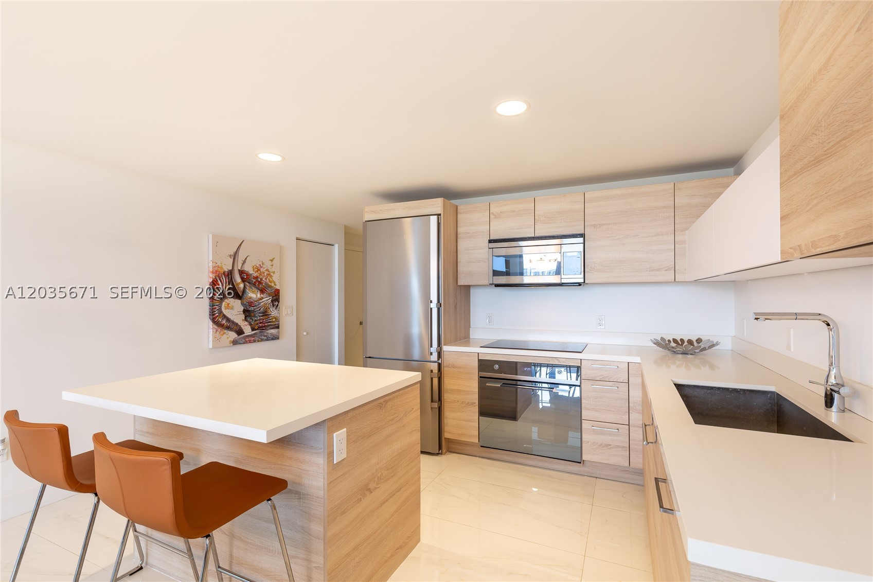 16385 Biscayne Blvd #1805, North Miami Beach FL 33160