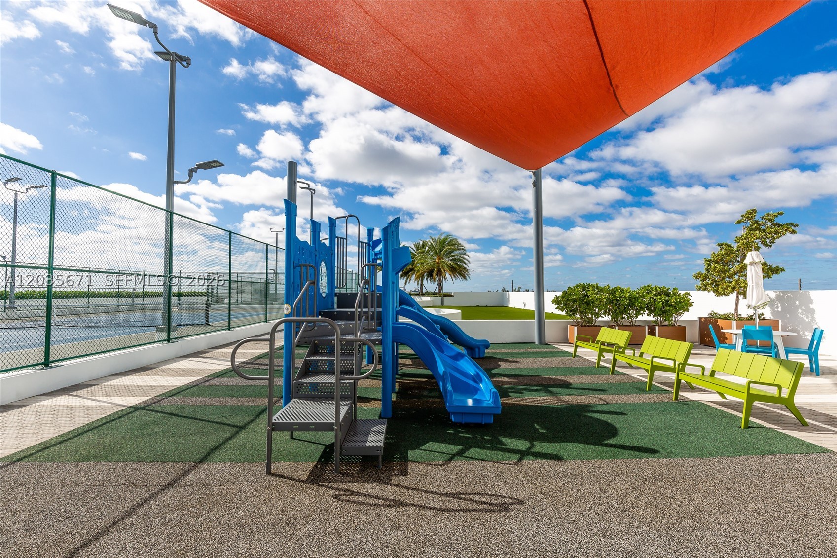 16385 Biscayne Blvd #1805, North Miami Beach FL 33160