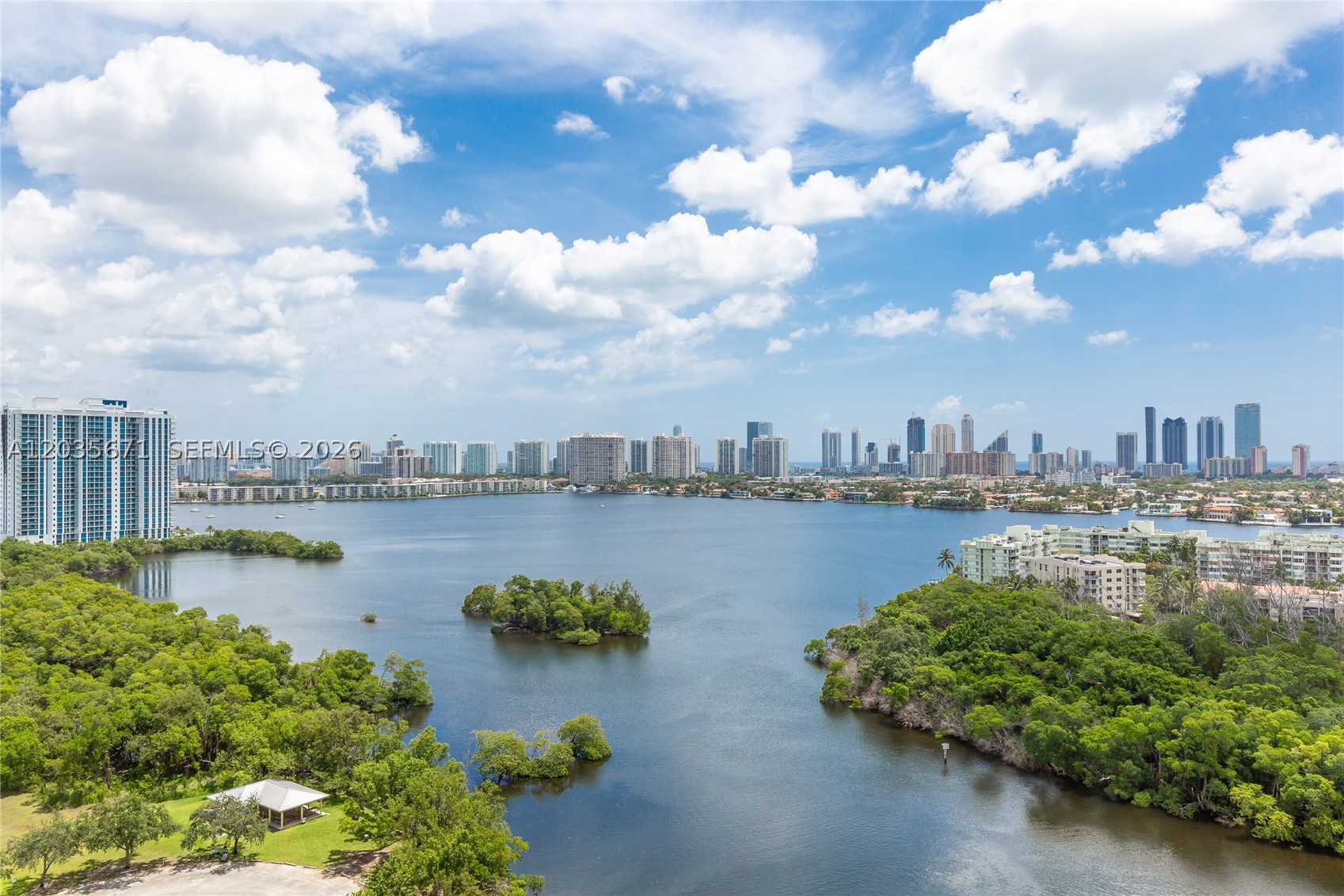 16385 Biscayne Blvd #1805, North Miami Beach FL 33160