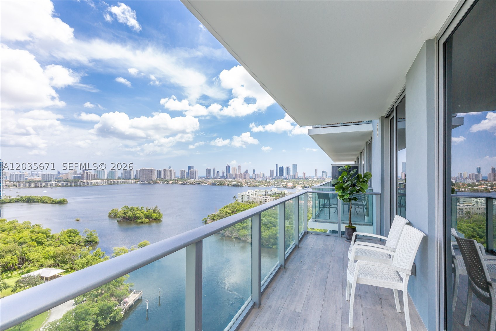 16385 Biscayne Blvd #1805, North Miami Beach FL 33160